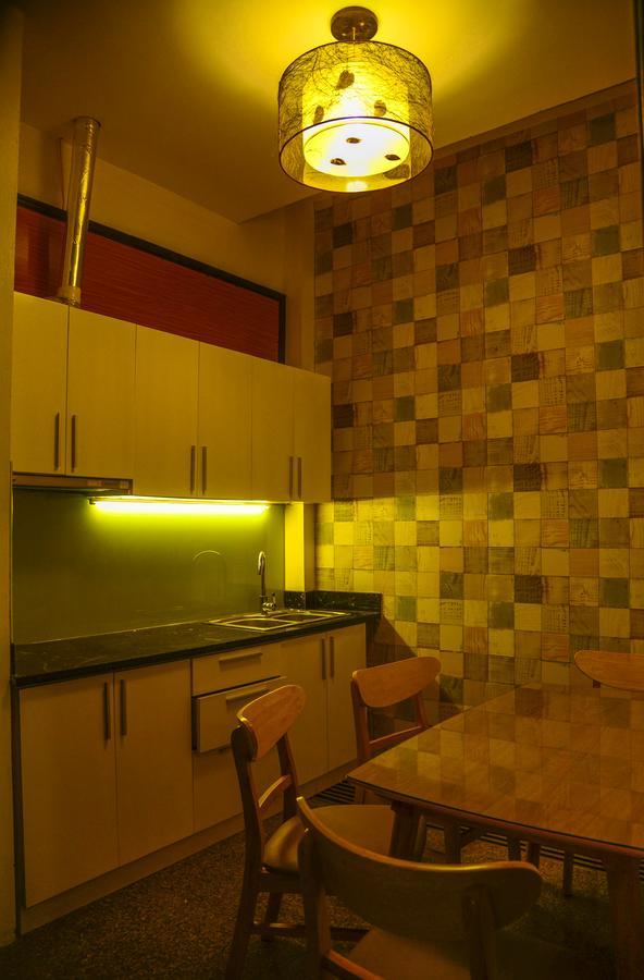 Sunrise Suites Hotel Hanoi Bagian luar foto